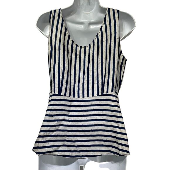 rivet thread sleeveless blouse Size 4 - Picture 3 of 4